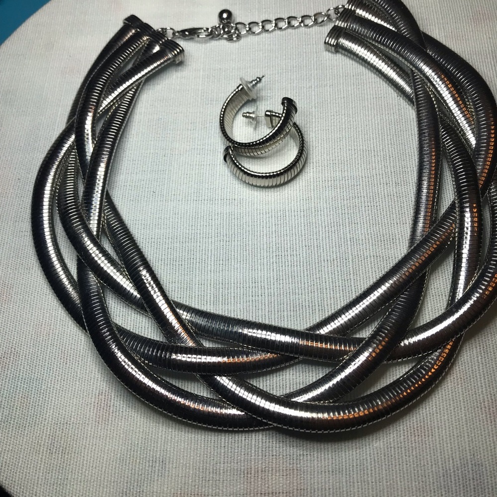 VTG - Braided Omega collar necklace and earrings